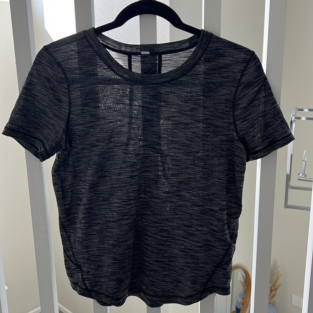 Lululemon top - cropped Heather grey